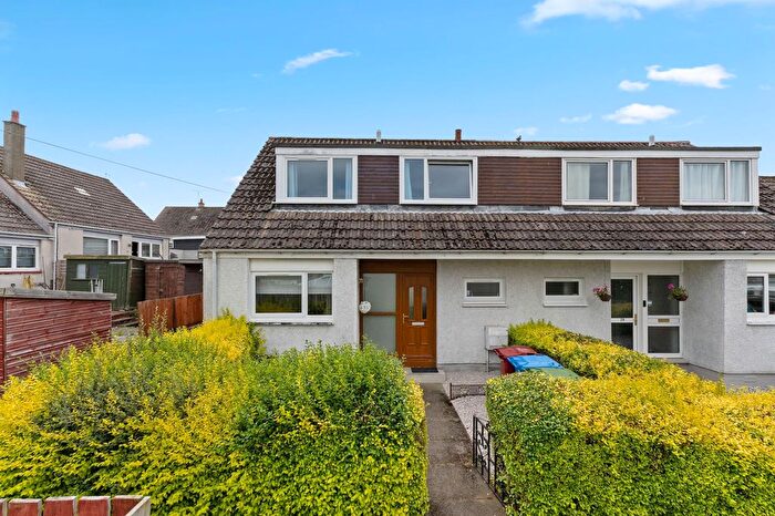 2 Bedroom Semi Detached House For Sale In Castlehill, Bo'ness, EH51