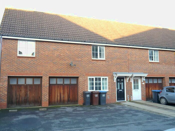 4 Bedroom Maisonette To Rent In Horsa Gardens, Hatfield, AL10