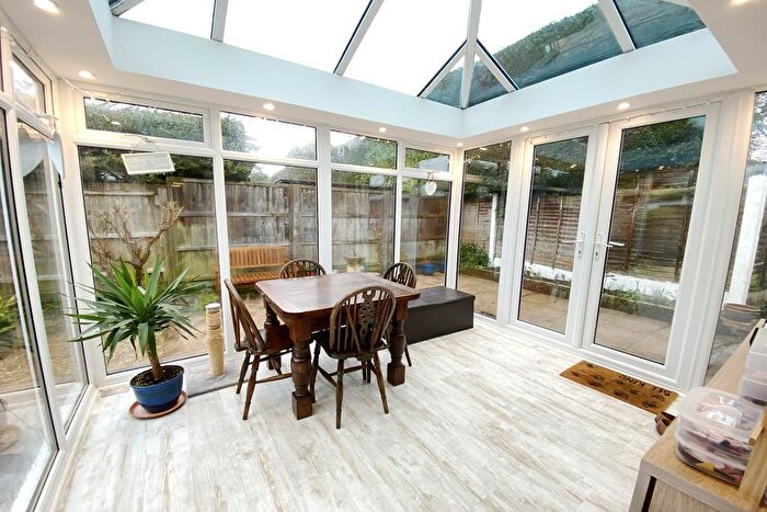 2 Bedroom Bungalow For Sale In Oakhurst Close, West Moors, Ferndown, Dorset, BH22