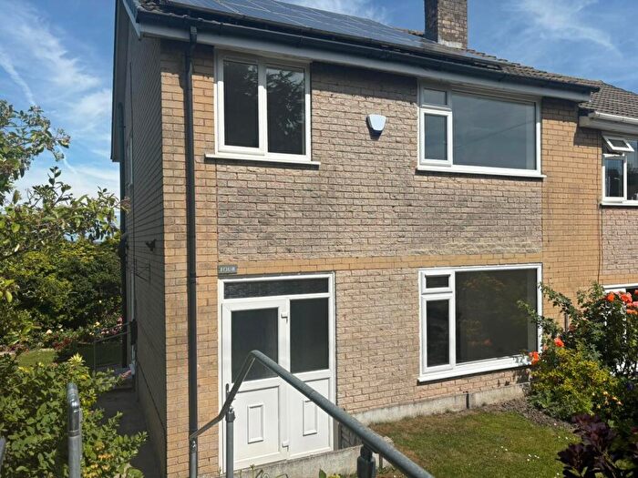 3 Bedroom Semi-Detached House For Sale In Hill Close, Brecks, Rotherham, S65