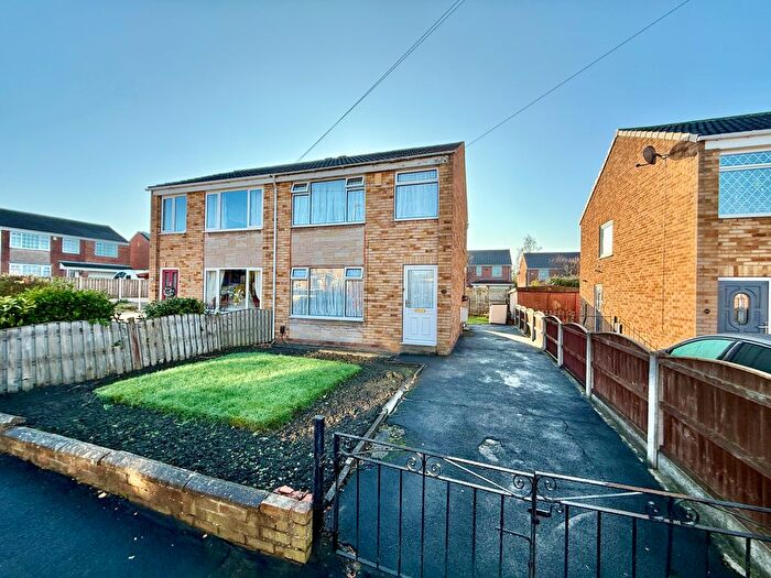 3 Bedroom Semi-Detached House For Sale In Newton Close, Wakefield, West Yorkshire, WF1