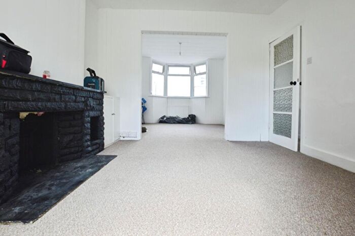 3 Bedroom Terraced House To Rent In Grangewood Street, London, E6
