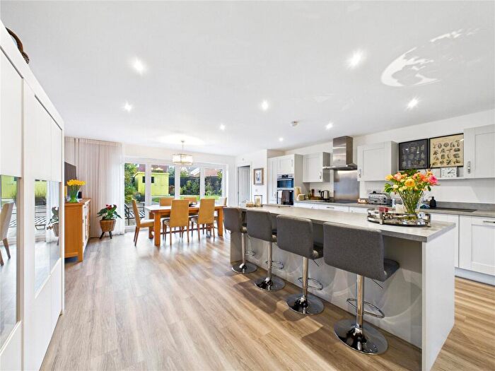 4 Bedroom Detached House For Sale In Finning Close, Great Leighs, Chelmsford, Essex, CM3