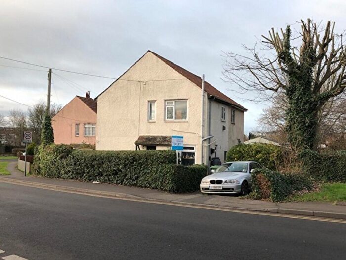 1 Bedroom Semi Detached House To Rent In Farm Road, Street, BA16