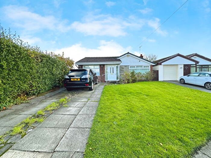 4 Bedroom Detached Bungalow For Sale In Hillsborough Drive, Bury, BL9