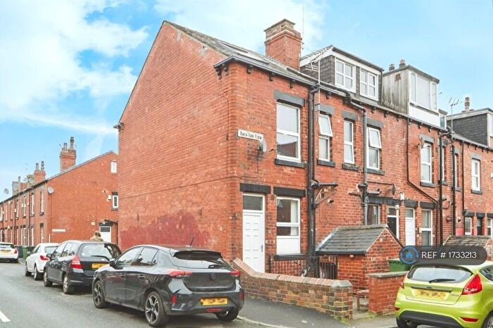 5 Bedroom Terraced House To Rent In Ash View, Headingley, LS6
