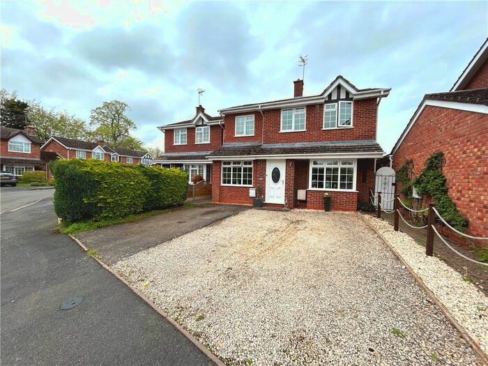 3 Bedroom Detached House For Sale In Hughes Close, Harvington, Evesham, WR11