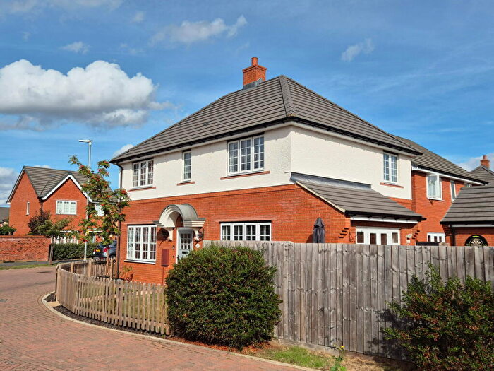 4 Bedroom Detached House For Sale In Harvest Mouse Place, Langford, Bedfordshire., SG18