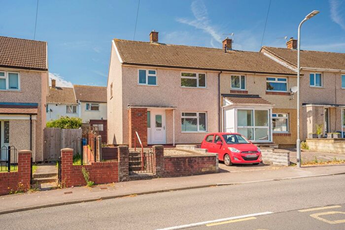 3 Bedroom End Of Terrace House For Sale In Thornwell Road, Chepstow, Monmouthshire, NP16