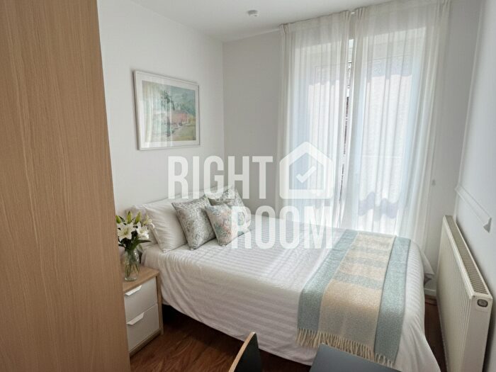 3 Bedroom Detached House To Rent In Room A, Parry Road, W10