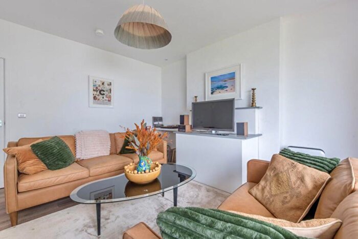2 Bedroom Flat To Rent In Clevedon, Clevedon, BS21