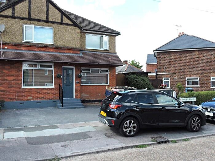 4 Bedroom End Of Terrace House For Sale In Wolsey Road, Enfield, EN1