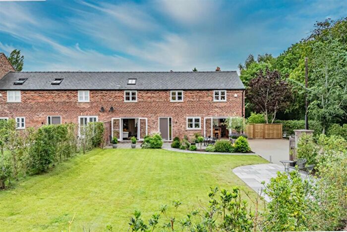 4 Bedroom Barn Conversion For Sale In Leigh View Barns, Cuddington, CW8