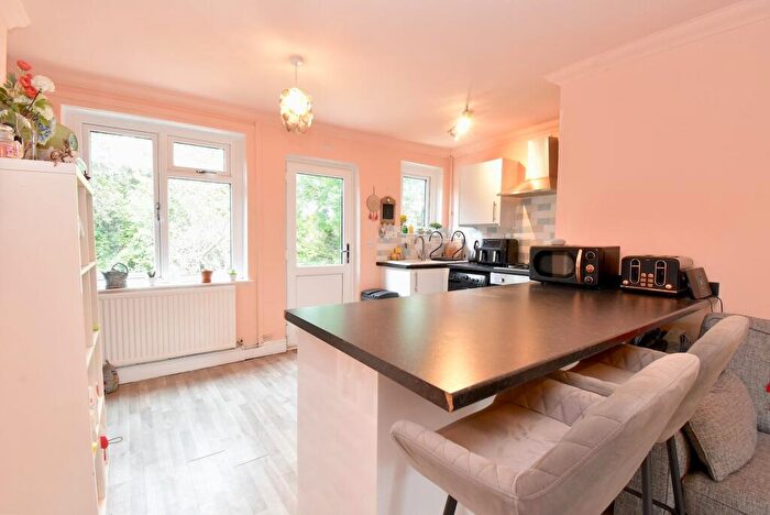 2 Bedroom House For Sale In The Crescent, Caerphilly, CF83
