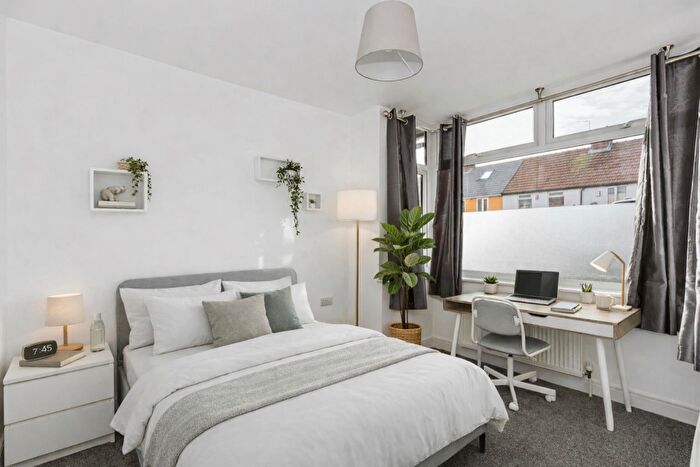 1 Bedroom Semi Detached House To Rent In Eighth Avenue, Filton, BS7