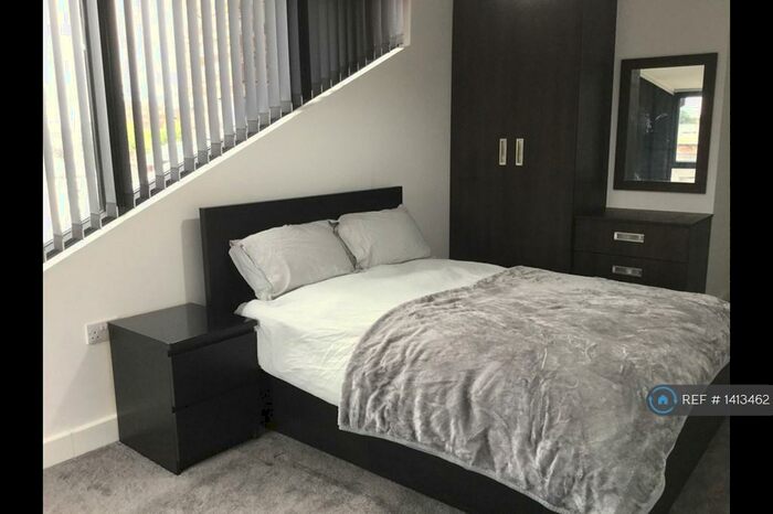 2 Bedroom Penthouse To Rent In Church Court, Preston, PR1