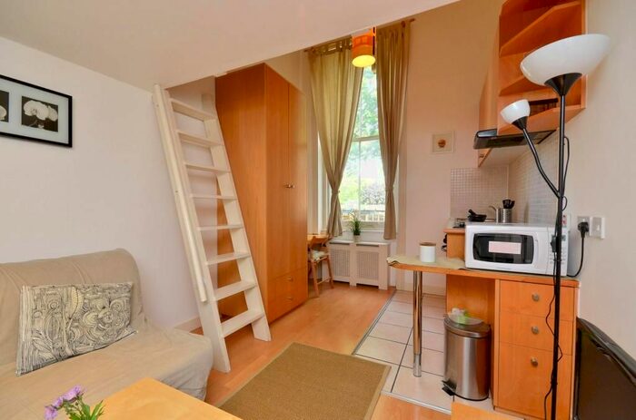 Studio To Rent In Penywern Road, Earls Court, London, SW5
