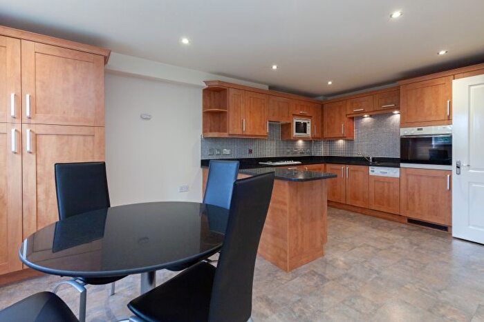 3 Bedroom Flat To Rent In Woodstock Road, Oxford, OX2