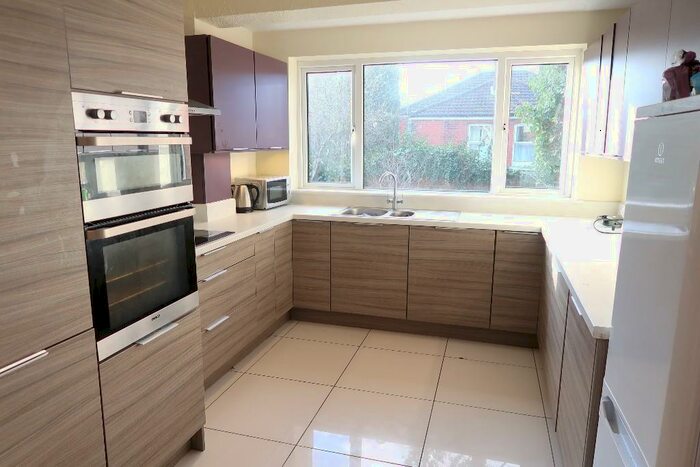 4 Bedroom House To Rent In Newcombe Road, SO15
