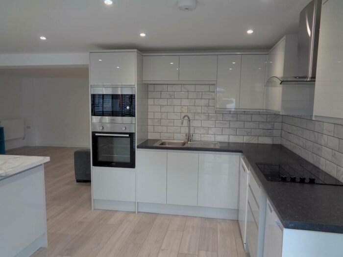 2 Bedroom Flat To Rent In The Moor, Melbourn, SG8