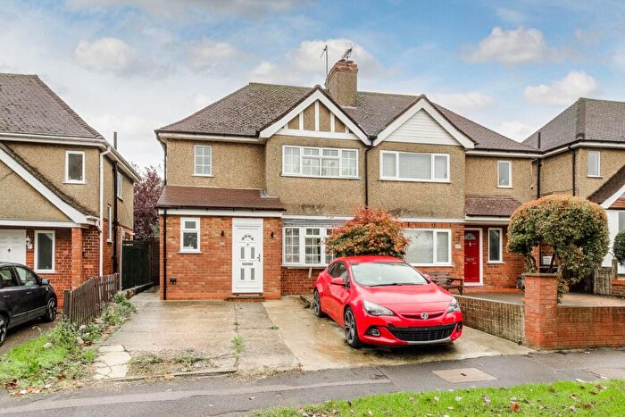 3 Bedroom Semi-Detached House For Sale In Bradwell Road, Bradville, MK13