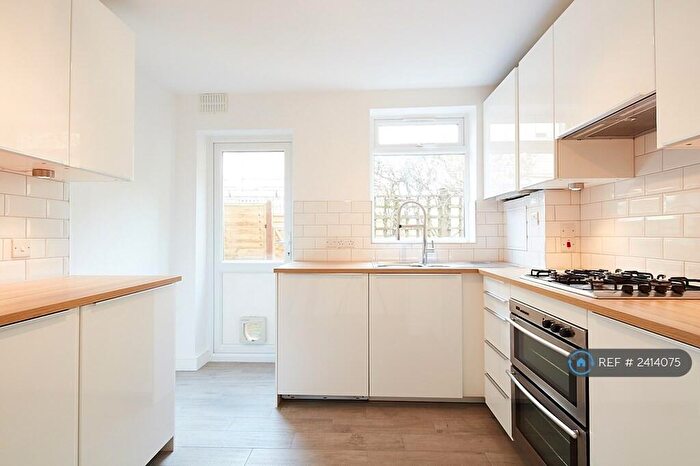 2 Bedroom Flat To Rent In Byrne Road, London, SW12
