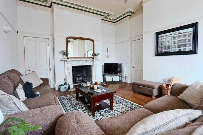 2 Bedroom Flat To Rent In Lansdown Road, Cheltenham, GL51