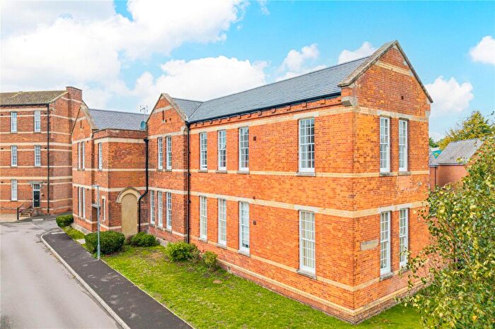 1 Bedroom Apartment For Sale In Hillier Road, Devizes, Wiltshire, SN10