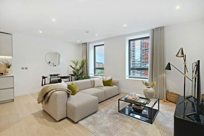 Studio To Rent In Water Street, Canary Wharf, E14