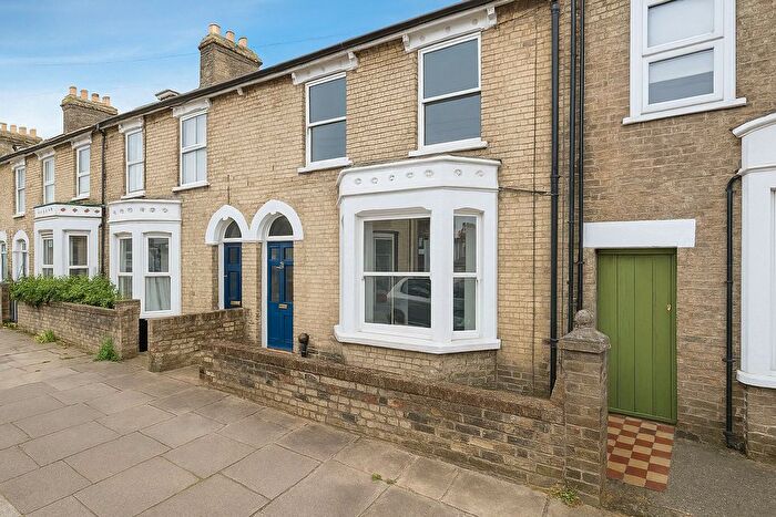 4 Bedroom Terraced House For Sale In Abbey Road, Cambridgeshire, CB5