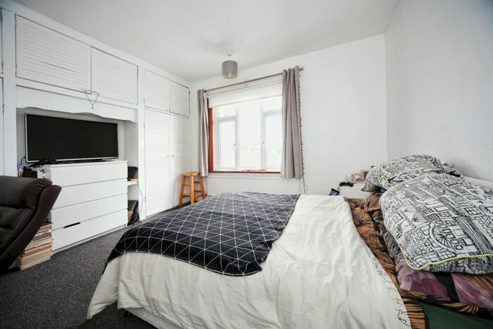 3 Bedroom Terraced House For Sale In Richmond Hill, Luton, LU2