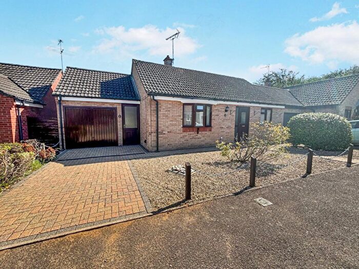 2 Bedroom Semi-Detached Bungalow For Sale In Saxon Walk, Mundford, IP26
