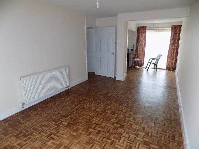 3 Bedroom Property To Rent In Pennine Way, Harlington, Middlesex, UB3