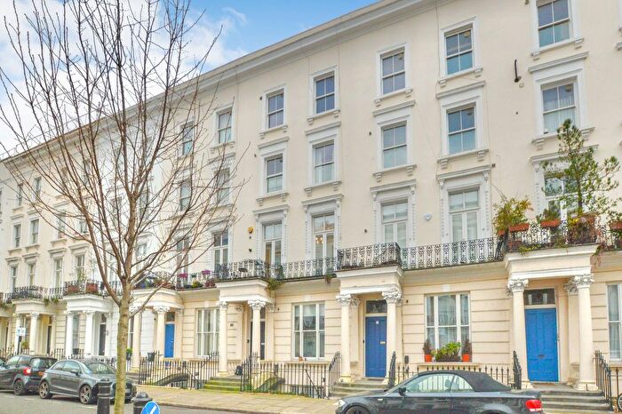 1 Bedroom Flat For Sale In St. Stephens Gardens, London, W2