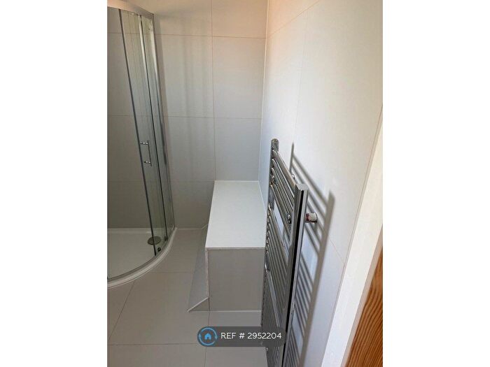 4 Bedroom Terraced House To Rent In Trident Drive, Dunstable, LU5