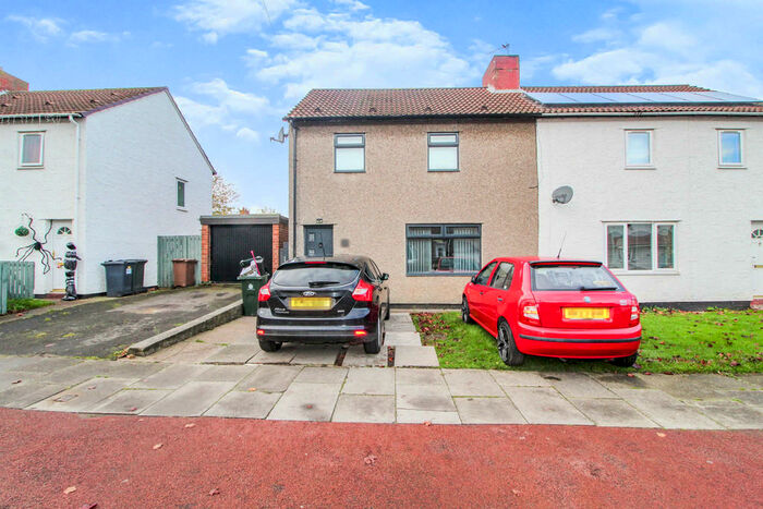 3 Bedroom End Of Terrace House To Rent In Killingworth Avenue, Newcastle Upon Tyne, NE27