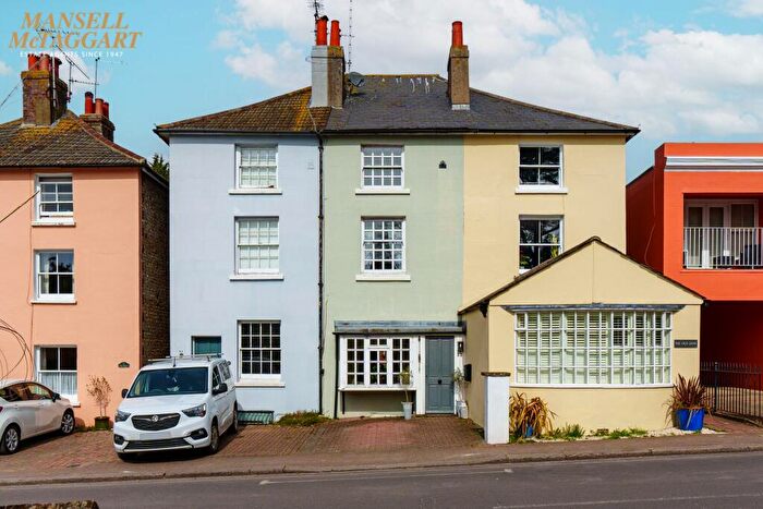 3 Bedroom Town House For Sale In High Street, Hurstpierpoint, BN6