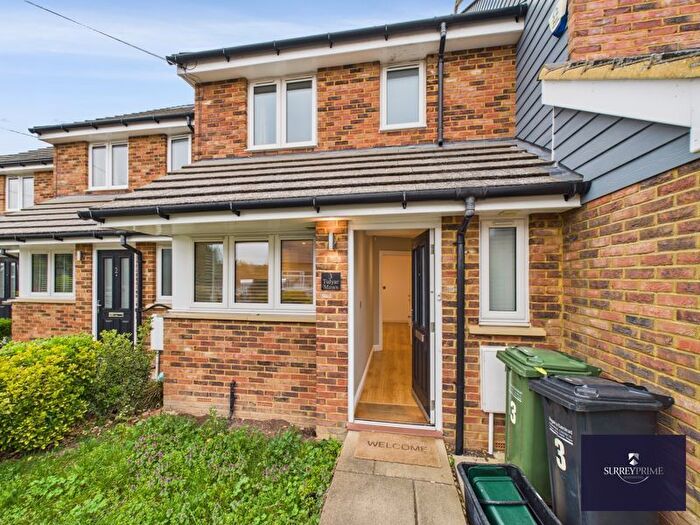 4 Bedroom Mews To Rent In Nork Gardens, Banstead, SM7