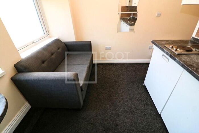 Flat To Rent In Sunbridge Halls, Sunbridge Road, BD1