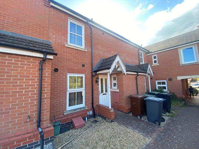 3 Bedroom House To Rent In Farnborough Close, Corby, NN18