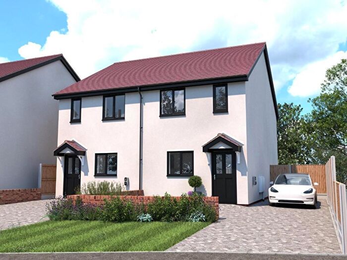 2 Bedroom Semi-Detached House For Sale In Rookery Hill, Corringham, Essex, SS17