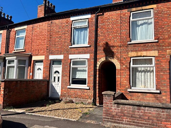 2 Bedroom Terraced House To Rent In Bowbridge Road, Newark, Nottinghamshire, NG24