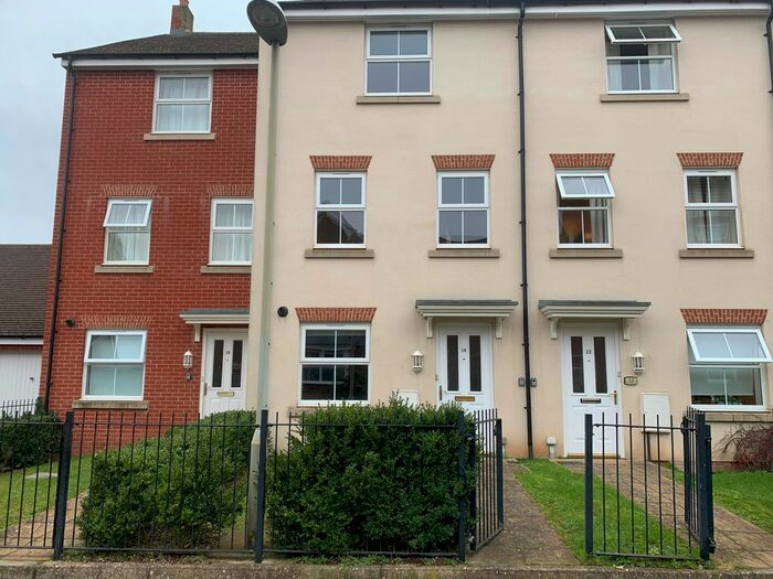 4 Bedroom Town House To Rent In Waddington Way Kingsway, Gloucester, GL2