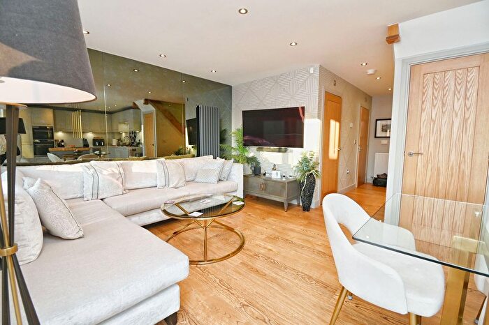 4 Bedroom Detached House For Sale In Mill Rise, Worsbrough, Barnsley, S70