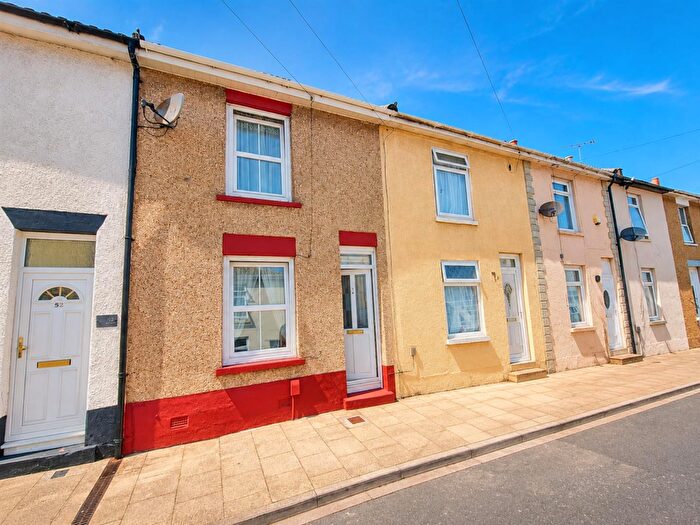 2 Bedroom Terraced House For Sale In Albert Street, Gosport, PO12