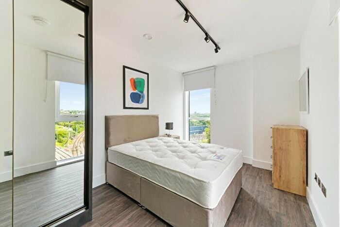 4 Bedroom Flat To Rent In Boyton Road, London, N8