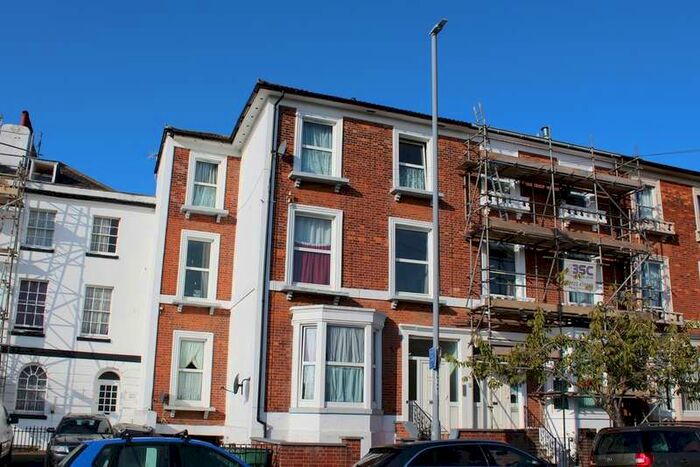 2 Bedroom Flat To Rent In Dorchester Road, Weymouth, DT4