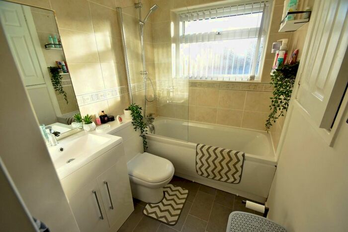 2 Bedroom Semi-Detached House For Sale In Cornfield Close, Bury, BL9