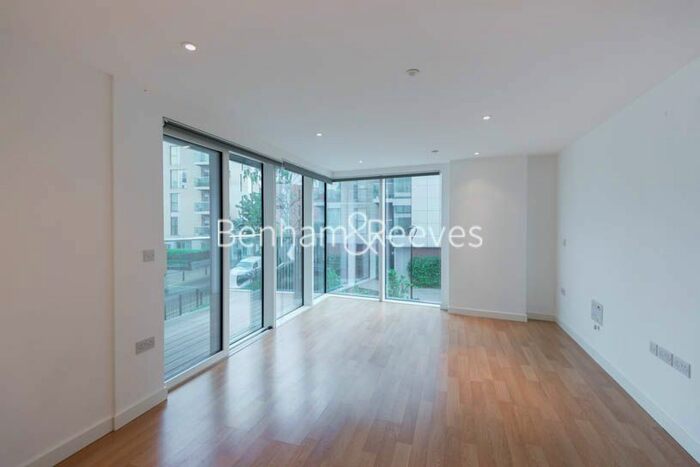 2 Bedroom Flat To Rent In Woodberry Grove, Highgate, N4