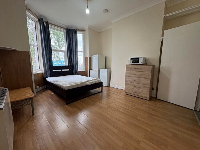 1 Bedroom Ground Maisonette To Rent In Millbrook Road West, SO15